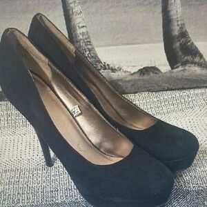 Mossimo Supply Co. Classic Black Heels